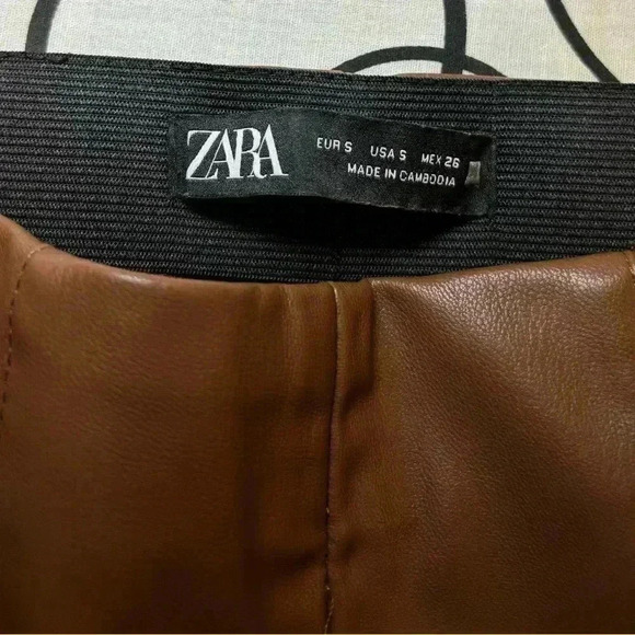 Zara - FAUX Brown Leather Pants - Picture 3 of 6